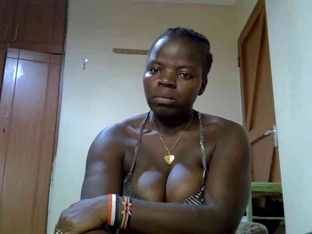Sexyamadah-012 webcam