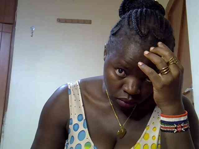 Sexyamadah-012 webcam