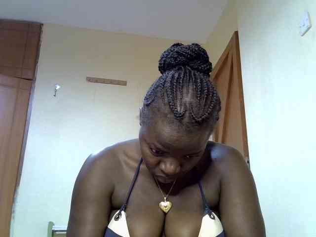 Sexyamadah-012 webcam