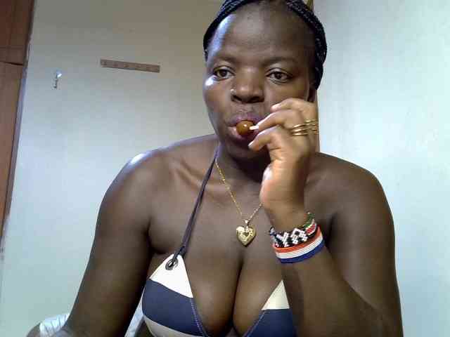 Sexyamadah-012 webcam