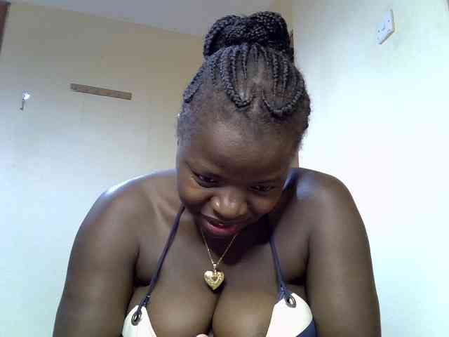 Sexyamadah-012 webcam