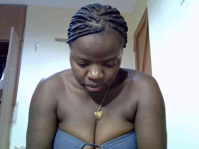 Sexyamadah-012 webcam