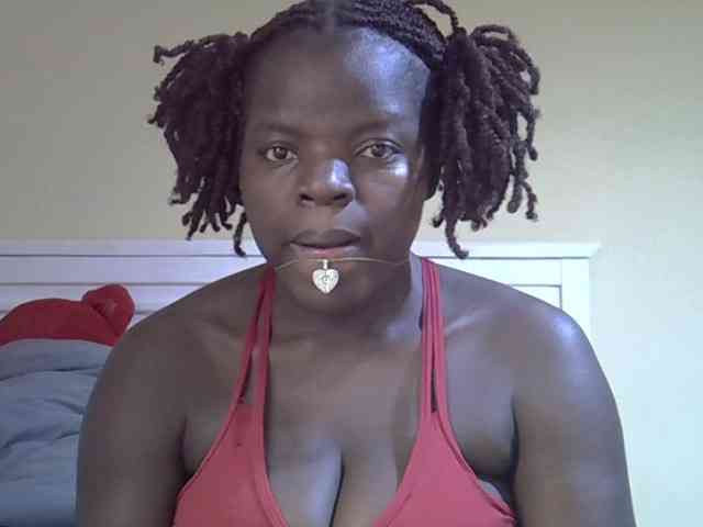 Sexyamadah-012 webcam