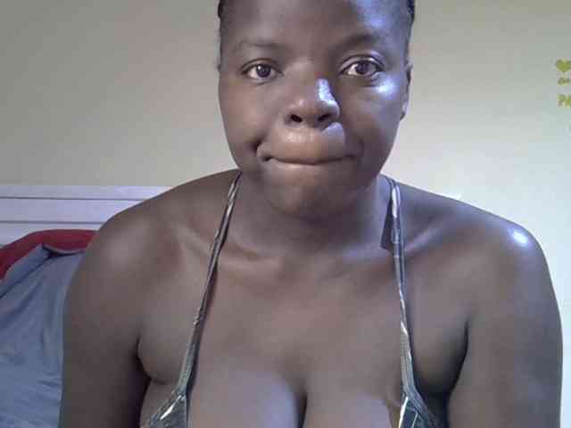 Sexyamadah-012 webcam