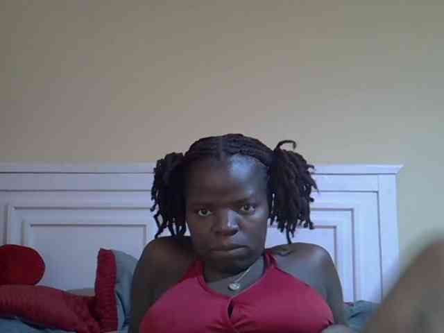 Sexyamadah-012 webcam