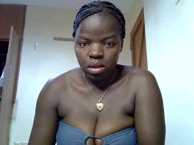 Sexyamadah-012 webcam
