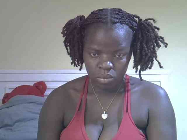 Sexyamadah-012 webcam