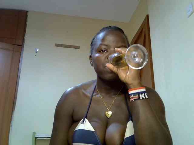 Sexyamadah-012 webcam