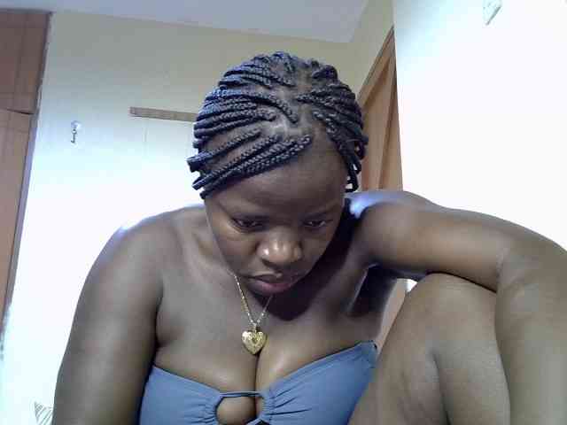 Sexyamadah-012 webcam