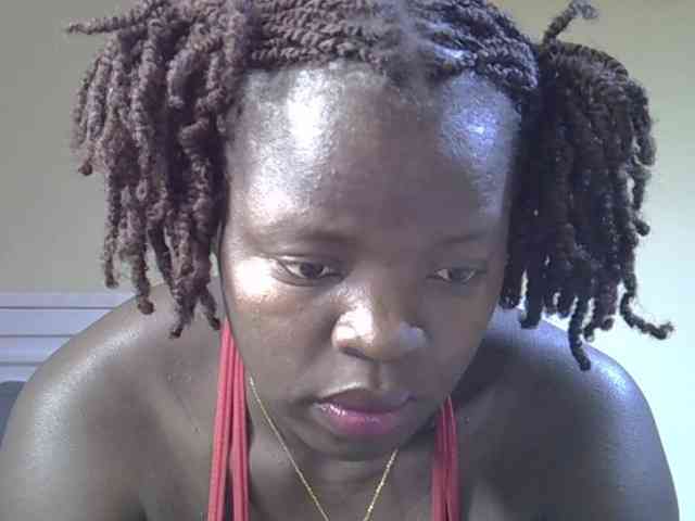 Sexyamadah-012 webcam