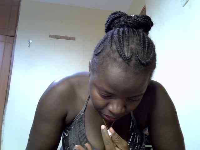 Sexyamadah-012 webcam