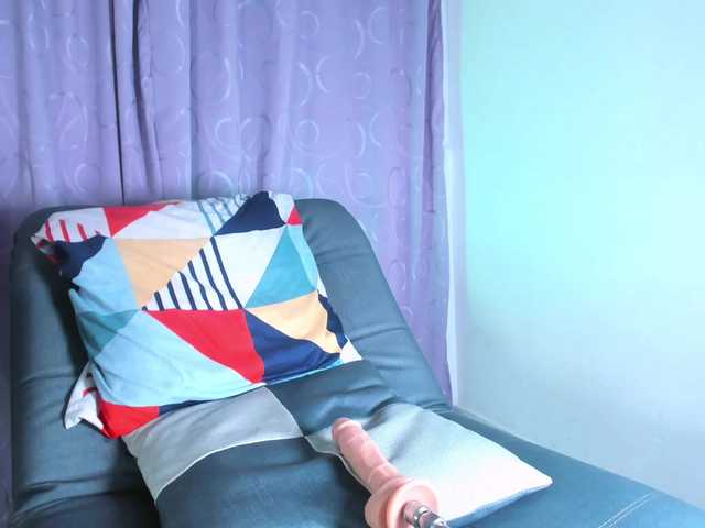 Dani-pety live webcam show