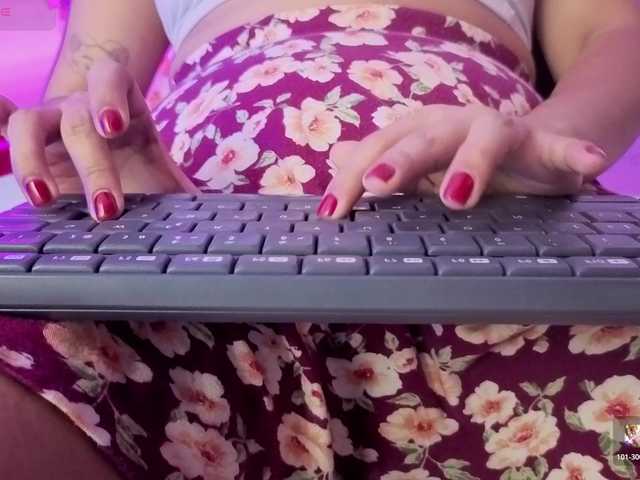 Gigimoon live cam on BongaCams