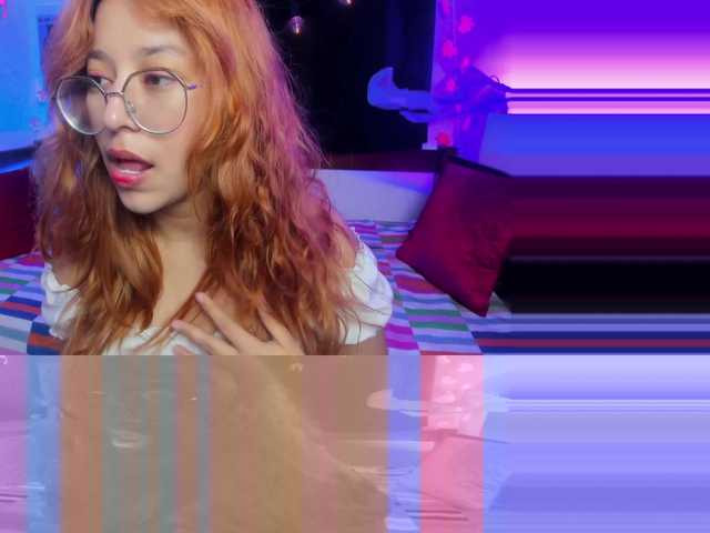 Gigimoon live cam on BongaCams
