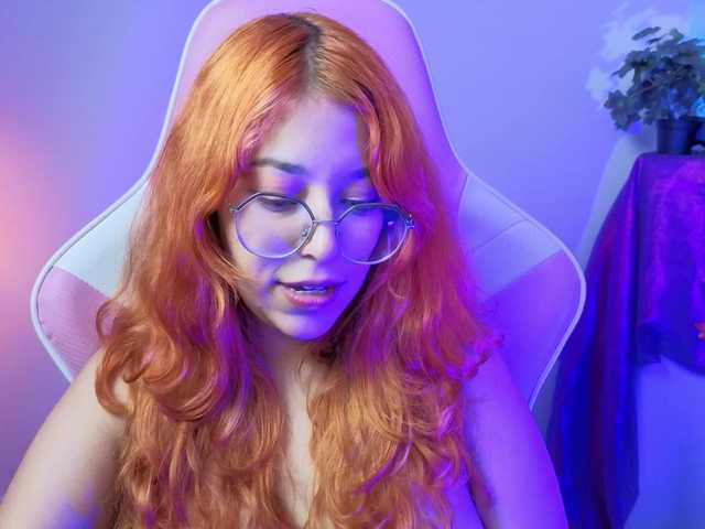 Gigimoon live cam on BongaCams