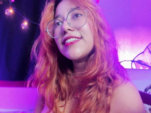 Gigimoon live cam on BongaCams