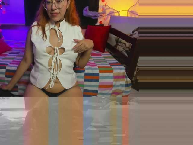 Gigimoon live cam on BongaCams