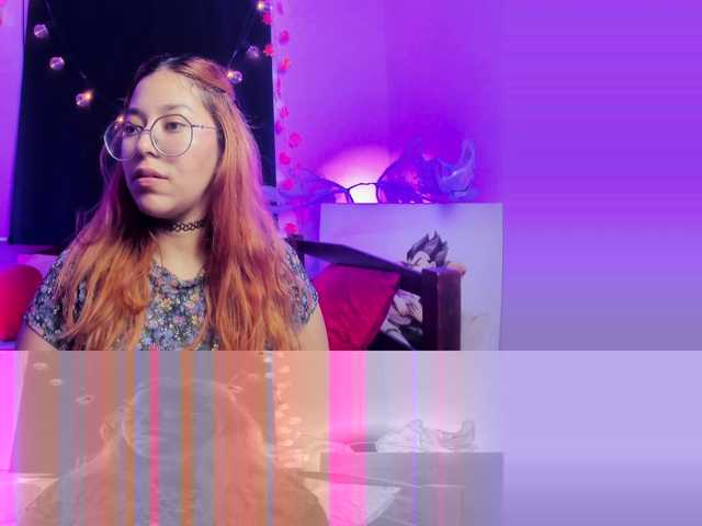 Gigimoon live cam on BongaCams