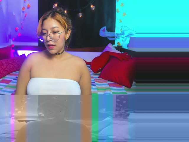 Gigimoon live cam on BongaCams