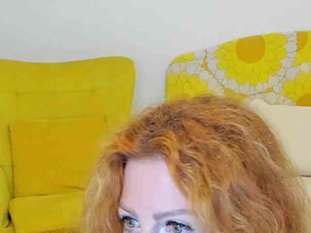 BritishPenelope webcam
