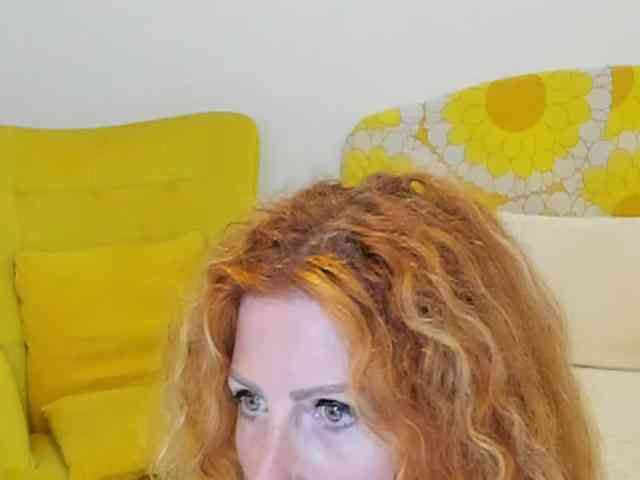 BritishPenelope webcam