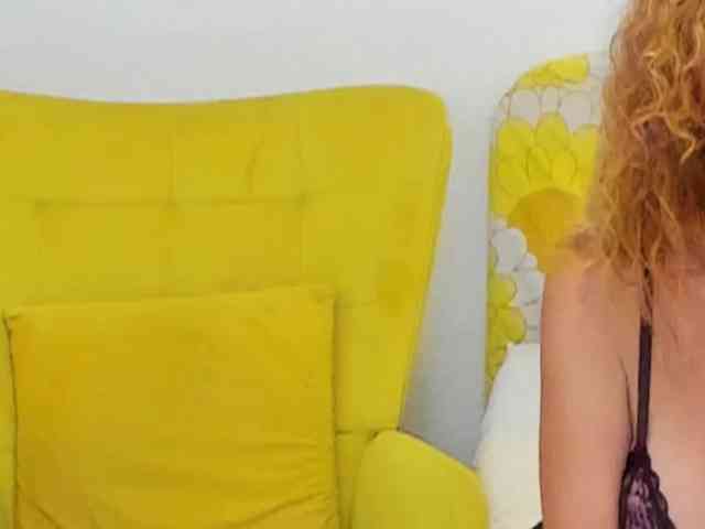 BritishPenelope webcam