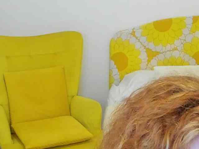 BritishPenelope webcam