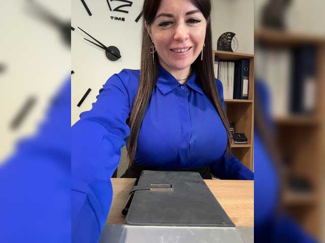 go to chat with ANNA_Fox