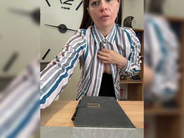 go to chat with ANNA_Fox