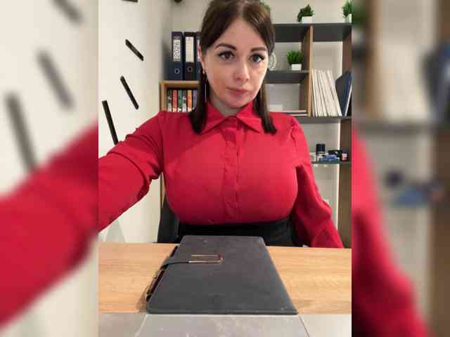 Model: _BRENDA_KISKA_