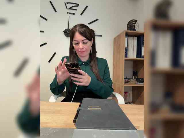 ANNA_Fox webcam