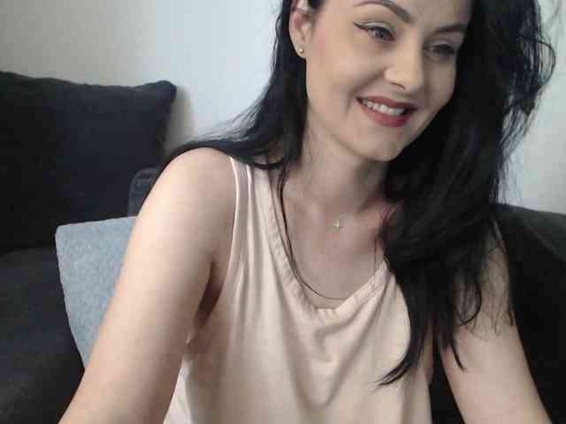 Prettywomen webcam