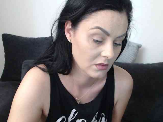 Prettywomen webcam