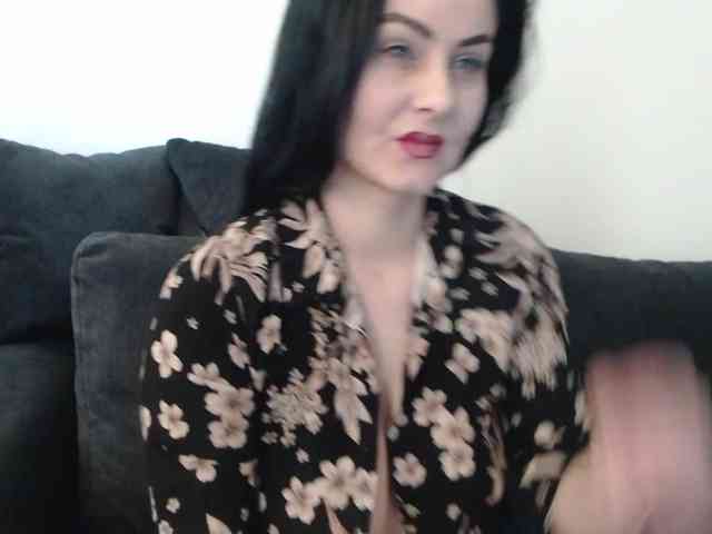Prettywomen webcam
