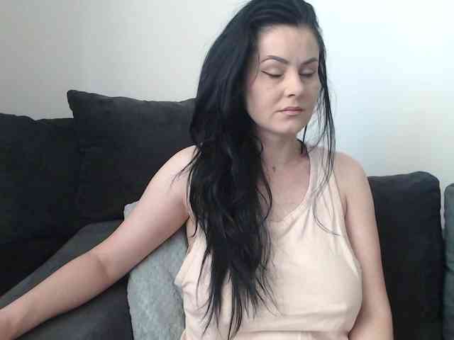 Prettywomen webcam