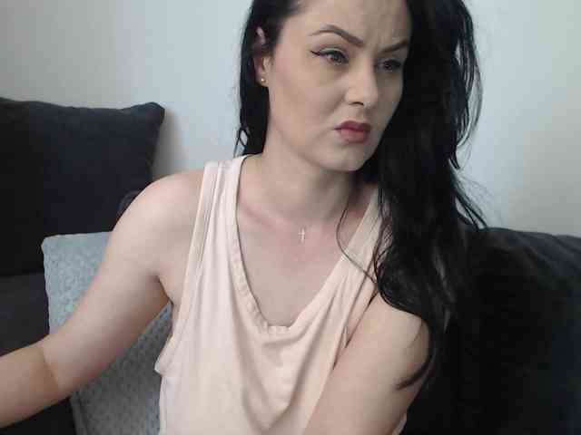 Prettywomen webcam