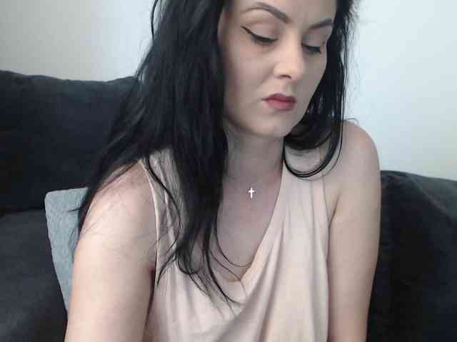 Prettywomen webcam