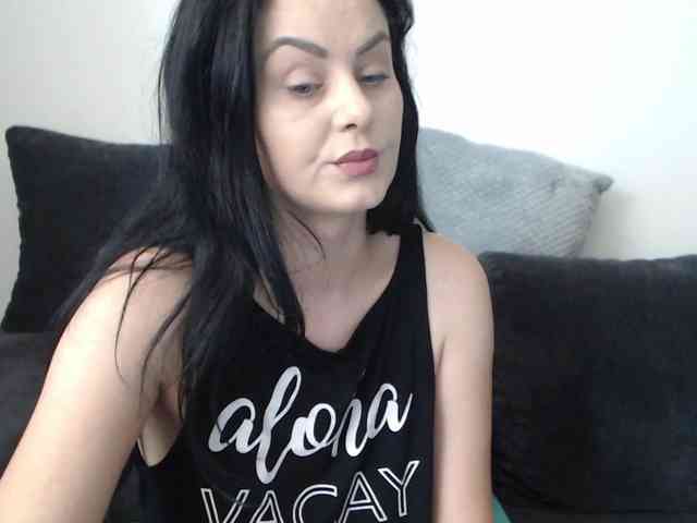 Prettywomen webcam