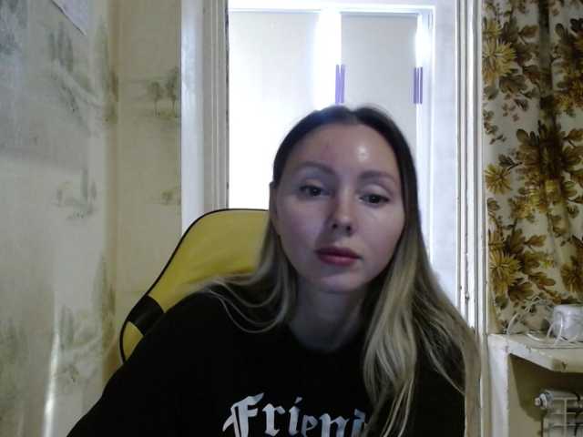 AliceSmiles live cam on BongaCams