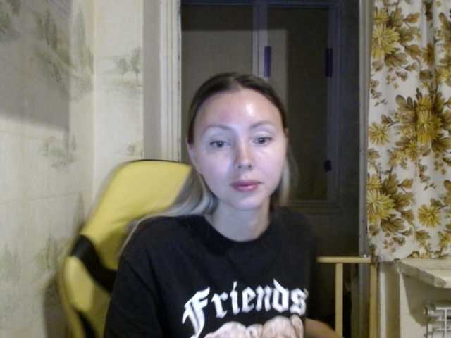 AliceSmiles live cam