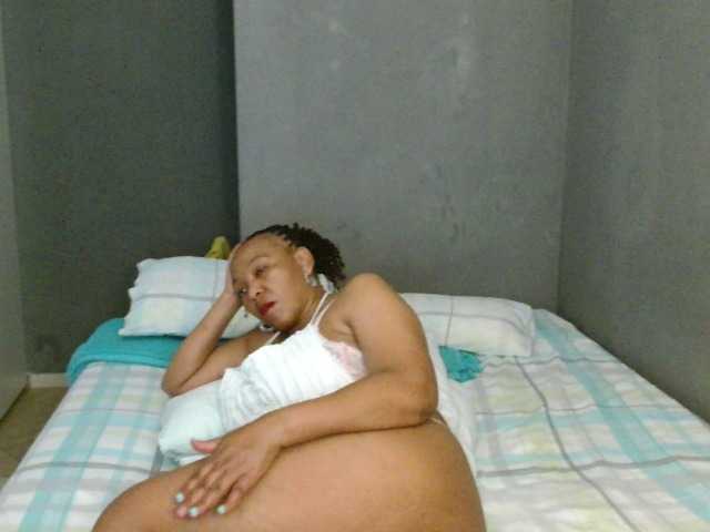 Sweetlilya live cam preview