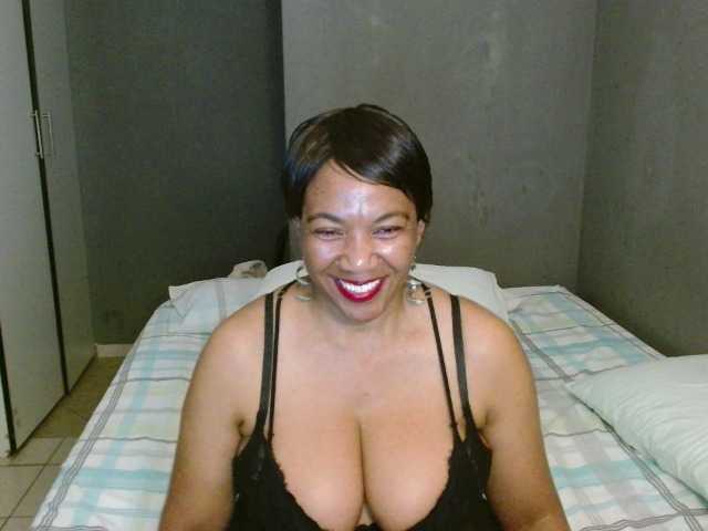 Sweetlilya live cam on BongaCams
