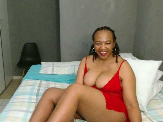 Sweetlilya live cam on BongaCams