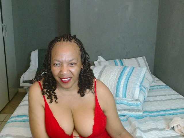 Sweetlilya live cam on BongaCams