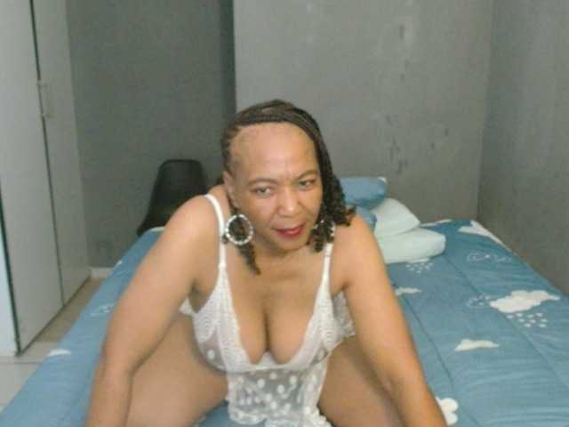 sweetlilya's BongaCams show and profile