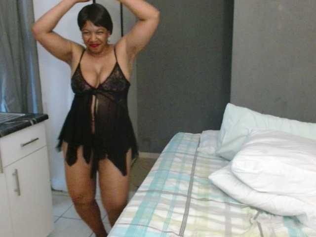 Sweetlilya live cam on BongaCams
