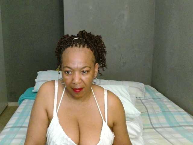 Sweetlilya live cam preview