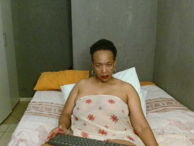 Sweetlilya live cam on BongaCams
