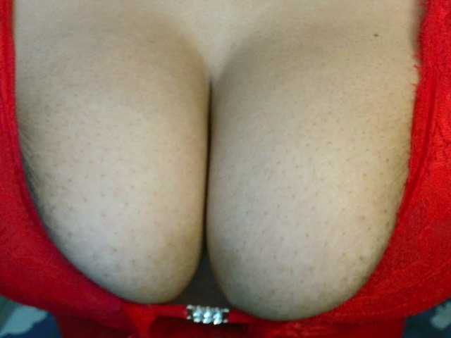 Sweetlilya live cam on BongaCams