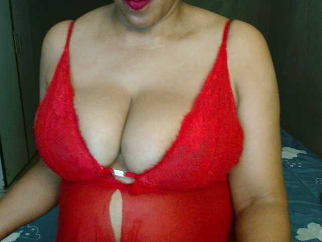 Sweetlilya live cam on BongaCams